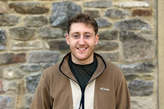  ?? Author bio image