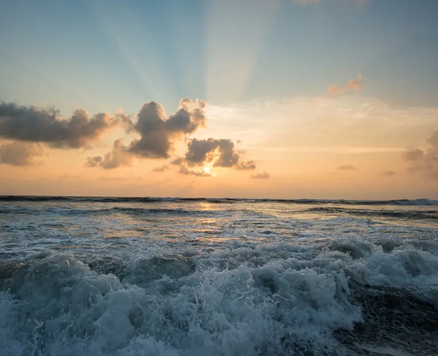 The ocean with sunset